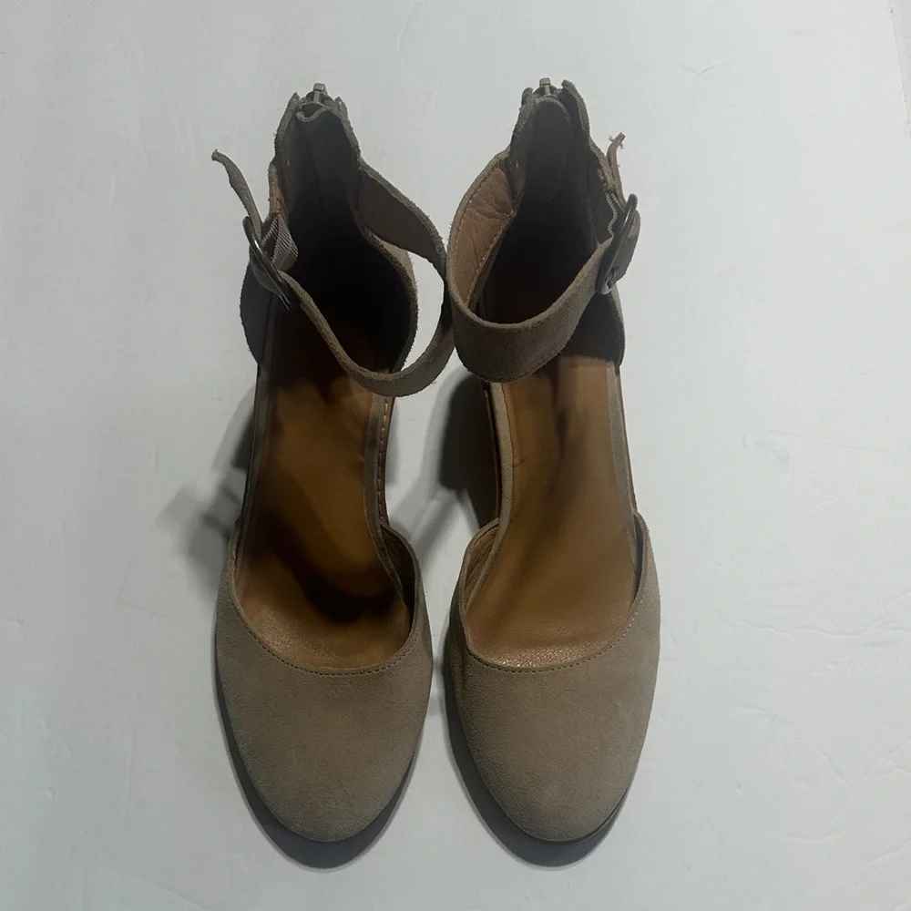 Crown Vintage Ludawen tan leather upper wedge sandals zipper & adjustable buckle - Picture 1 of 9